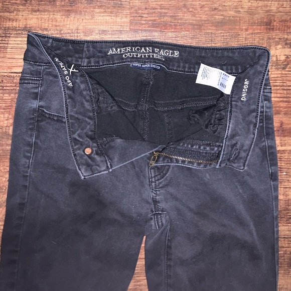 Black American Eagle Skinny Jeans (Size 6 SHORT) - Picture 3 of 4